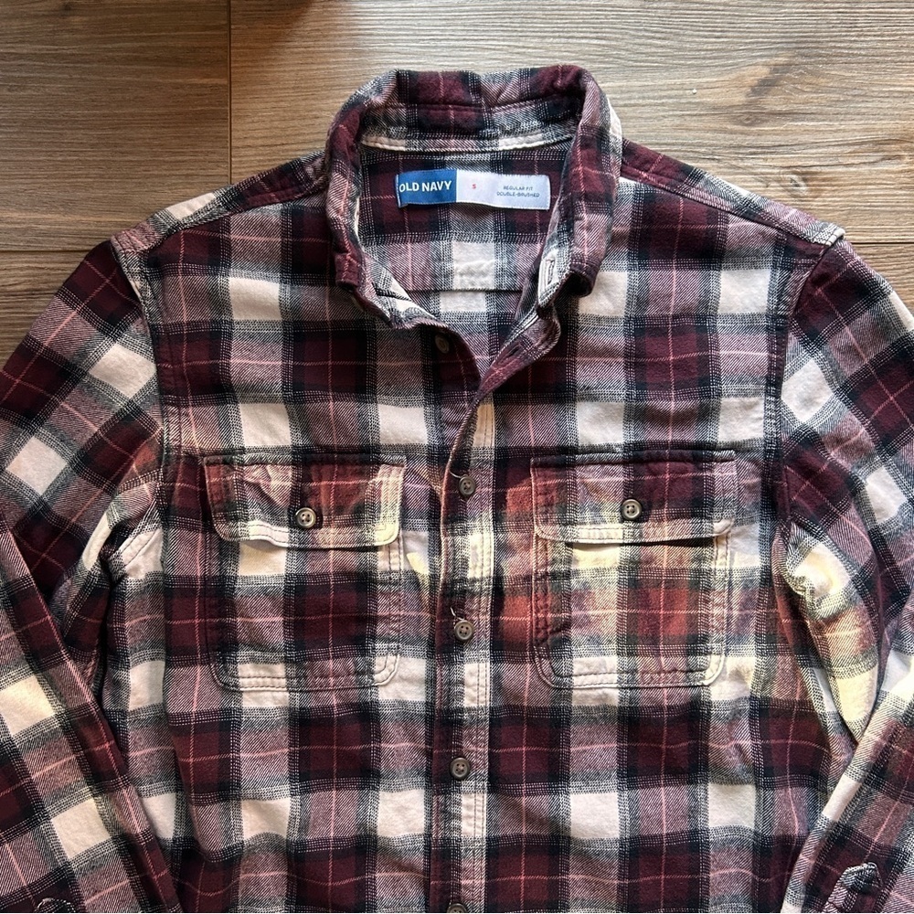 Old Navy | Double Brushed Flannel Shirt in Maroon/Black/White Plaid (Small) - Picture 2 of 11